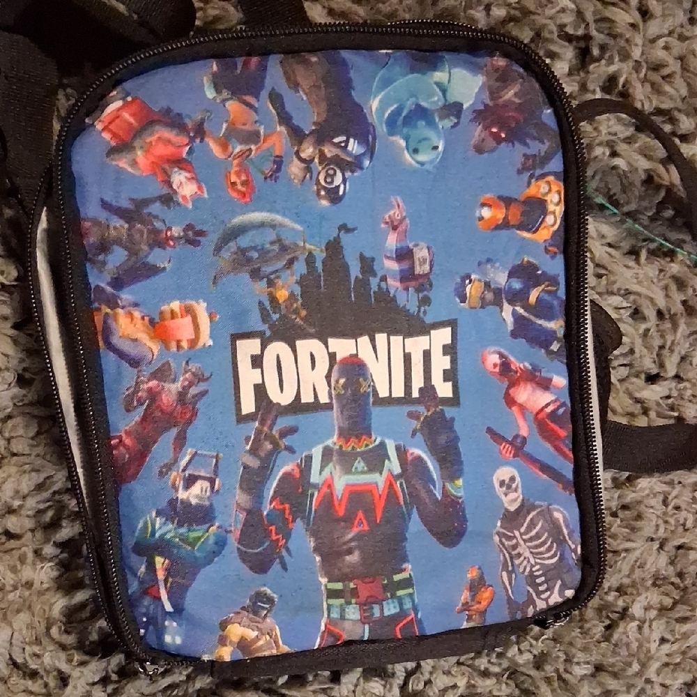 Fortnite LunchBox/bag - Picture 2 of 8